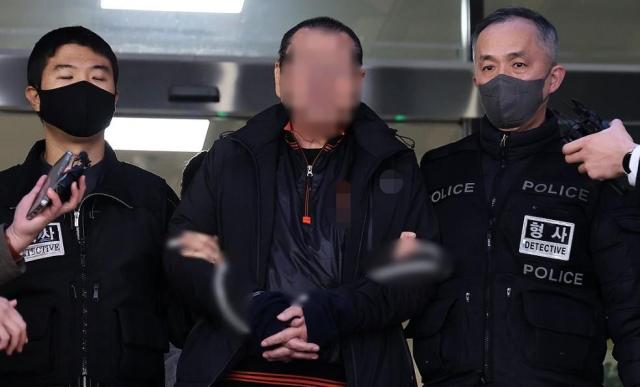 서울 강남구 역삼동 빌딩 두 곳에 불을 질러 19명을 다치게 한 피의자 이 씨의 혐의에 살인 미수가 추가됐다 사진연합뉴스