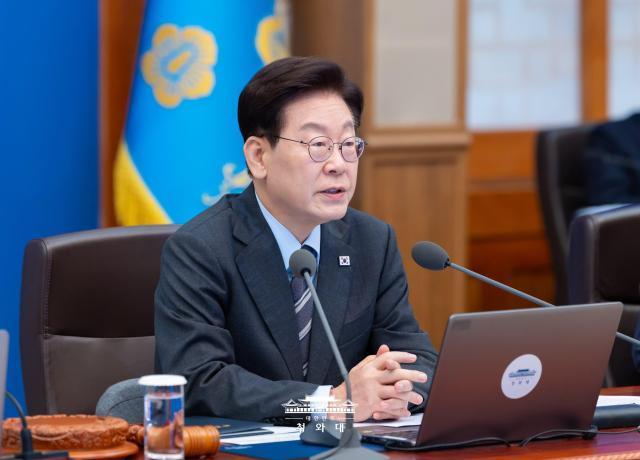 Lee pledges support for South Koreans injured in deadly Spain train crash