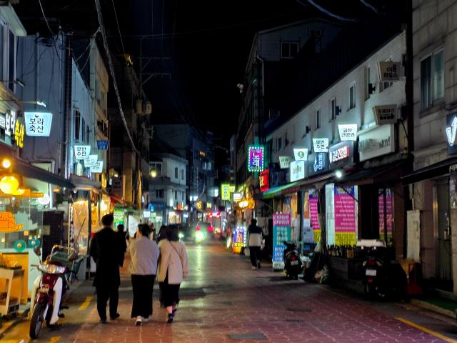 지난 27일 방문한 서울 동작구 사당1동 먹자골목 [사진=정연우 기자]