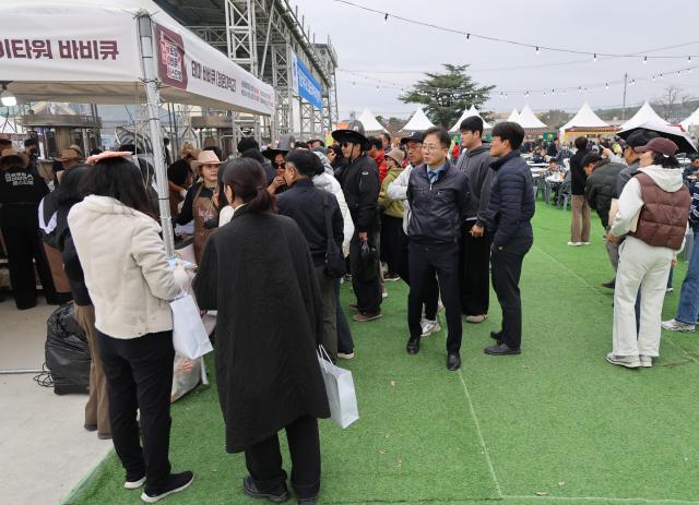 홍성글로벌바비큐페스티벌 개막… 산해진미로 입맛 잡고 상권에 활력 더하고사진홍성군