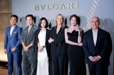 불가리, 송은과 '빛, 형상 그리고 비전' 전시 오프닝 개최…장원영·김지원 등 참석