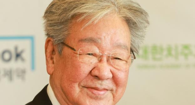 수사반장부터 한국인의 밥상까지…세대 아우른 국민 아버지 최불암 별세