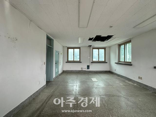 29일 오후 경북 봉화군 상운면 옛 상운치안센터 건물 내부 사진최민준 기자