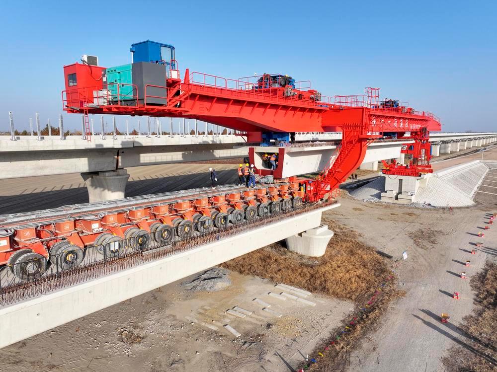 [사진] 마지막 박스빔 설치 한창