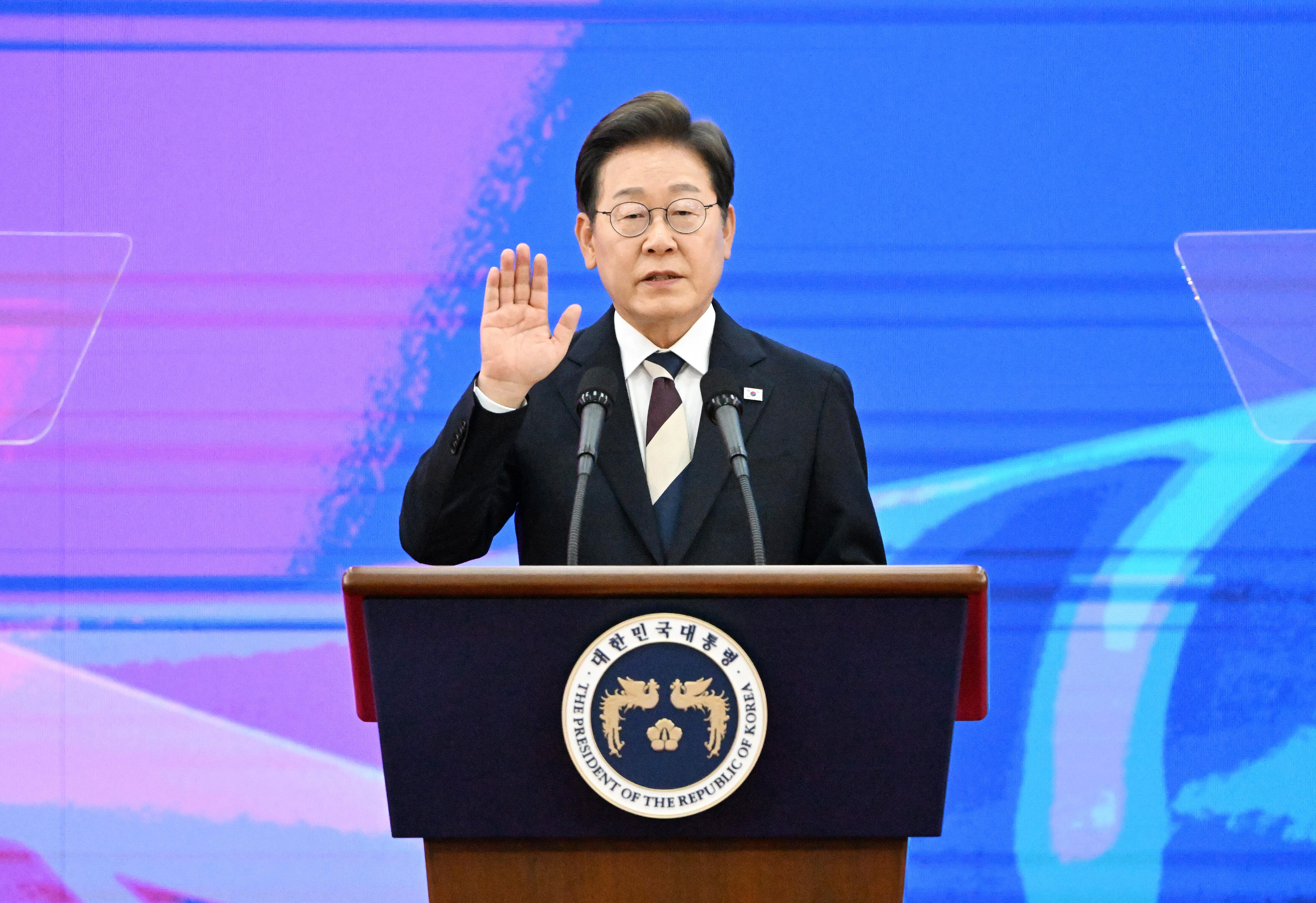 李在明宣誓就职 开启务实主义执政时代