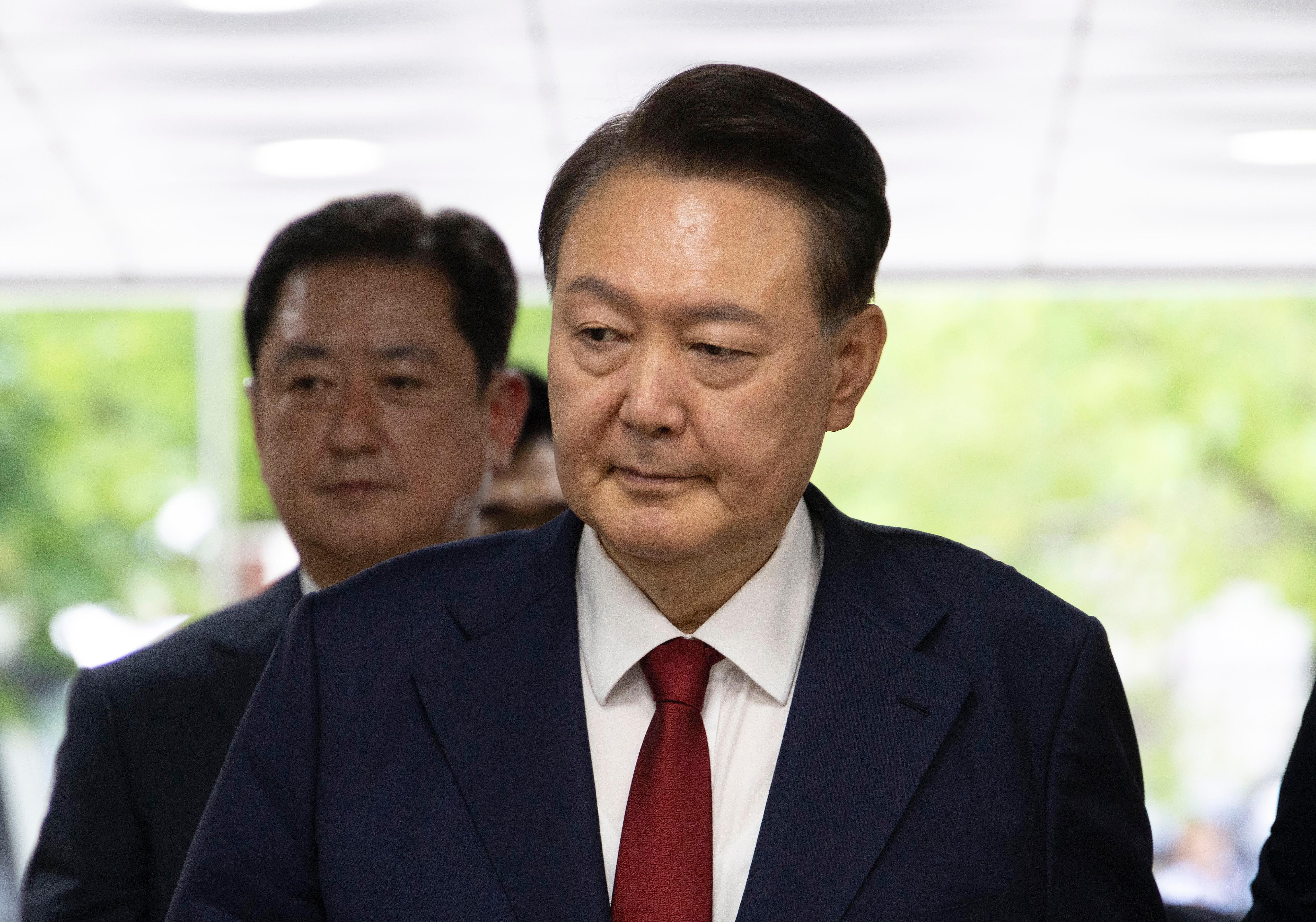 尹锡悦四次拒绝出席内乱庭审 法院决定启动缺席审判程序
